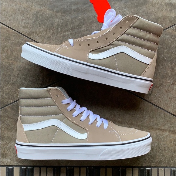VANS SK8-Hi Desert Taupe/True White WMNS - Picture 12 of 16